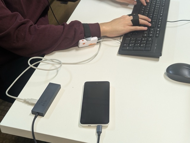 Alumno con el Shimer3R realizando pruebas